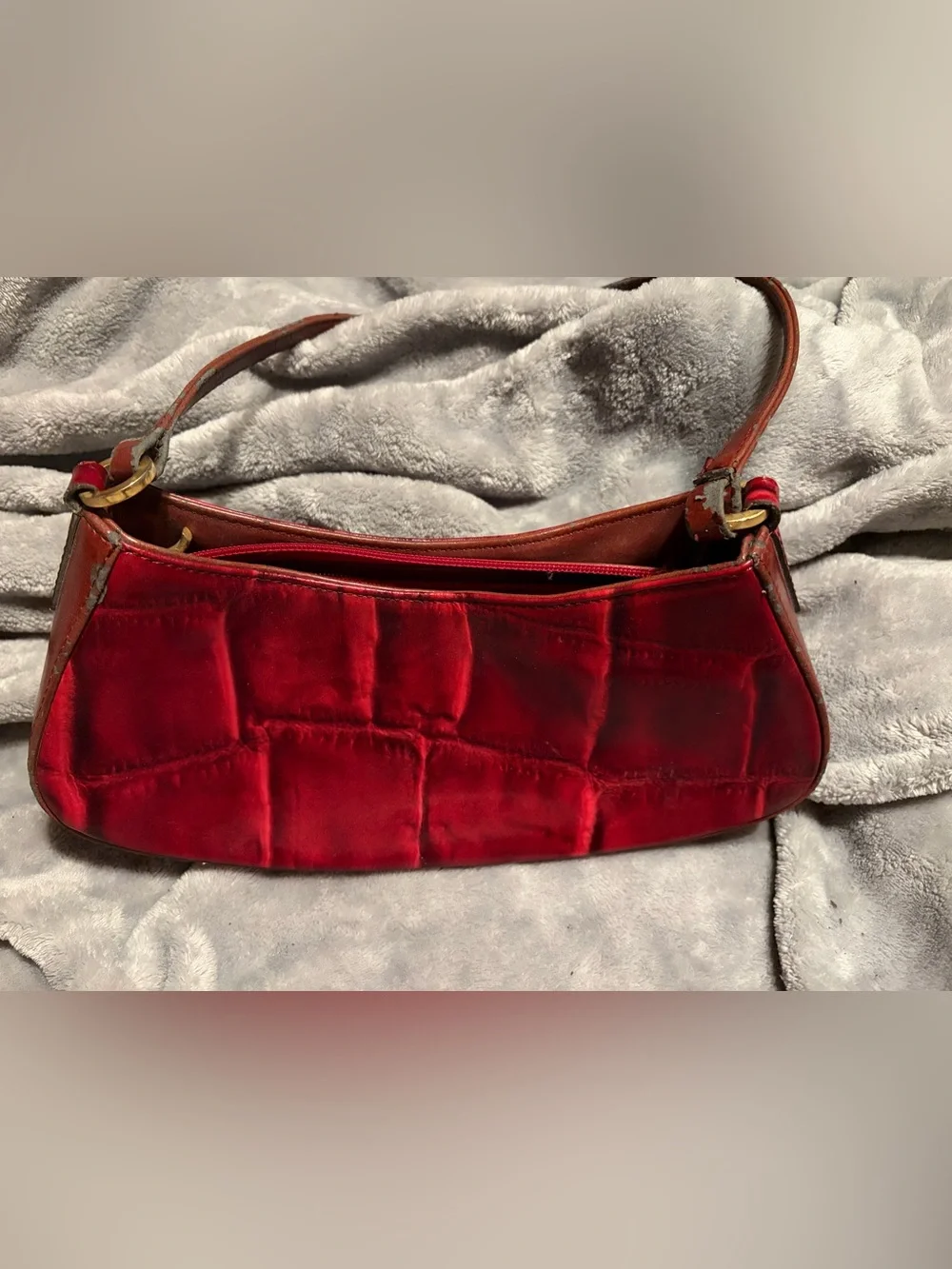 Vintage Y2K Italian Red Leather Croc Baguette Shoulder Bag